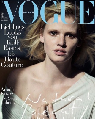 Фото 56603 к новости Кейт Мосс, Лара Стоун и Ирина Шейк в немецком Vogue 