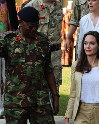 Анджелина Джоли в Кении