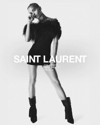 Фото 61823 к новости Летиция Каста и Зои Кравиц специально для Saint Laurent 