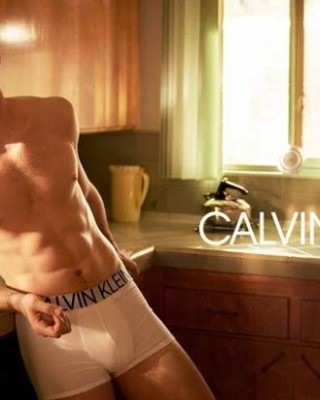 Фото 69676 к новости Ной Сентинео и Кендалл Дженнер показали нижнее бельё от Calvin Klein