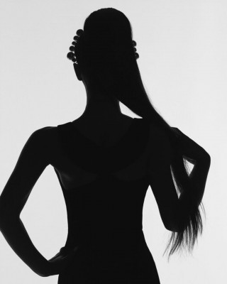 Фото 70362 к новости Ариана Гранде стала амбассадором Givenchy