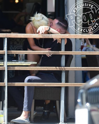 Фото 71111 к новости Леди Гага закрутила роман с Дэниелом Хортоном