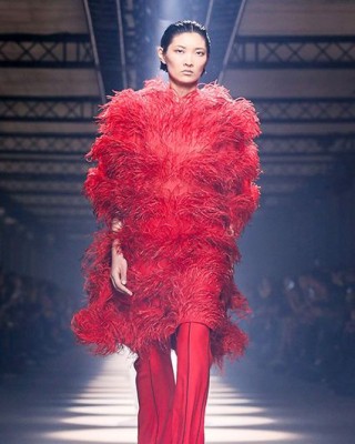 Фото 71952 к новости На Неделе моды в Париже прошел показ Givenchy