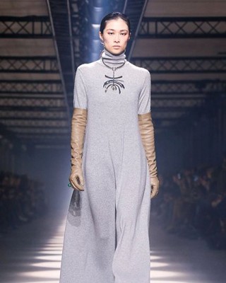 Фото 71975 к новости На Неделе моды в Париже прошел показ Givenchy