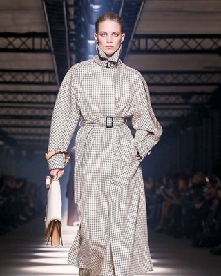 Фото 71978 к новости На Неделе моды в Париже прошел показ Givenchy