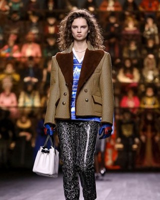 Фото 72002 к новости Показ Louis Vuitton на Неделе моды в Париже