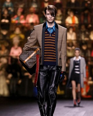 Фото 72003 к новости Показ Louis Vuitton на Неделе моды в Париже