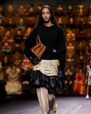 Фото 72005 к новости Показ Louis Vuitton на Неделе моды в Париже