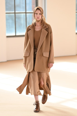 Abby Chamapion - Max Mara Autumn/Winter 2021 Fashion Show in Milan