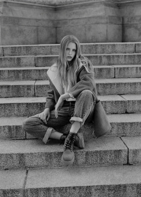 Abby Champion - Mango