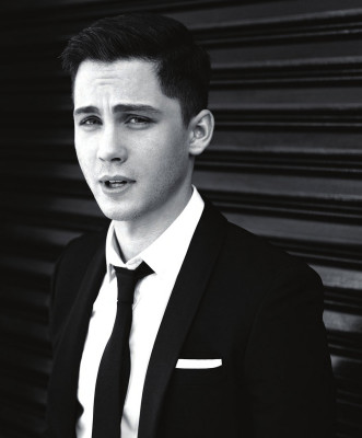 Logan Lerman pic #702909