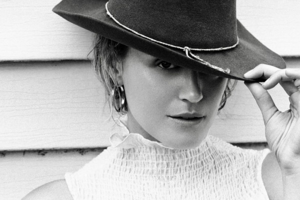 Taylor Schilling – Imagista Magazine August 2019
