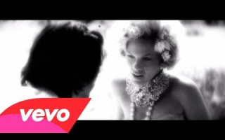 P!nk - Blow Me (One Last Kiss) 