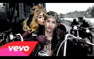 Леди Гага в клипе Judas
