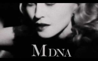Мадонна в рекламе своей линии косметки 