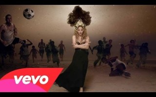Шакира в новом клипе на песню La La La