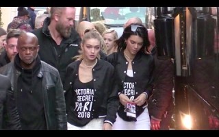 Джиджи Хадид, Кендалл Дженнер и другие модели Victoria's Secret покидают отель в Париже