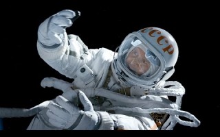 Трейлер фильма "Время первых" с Евгением Мироновым в роли космонавта Алексея Леонова