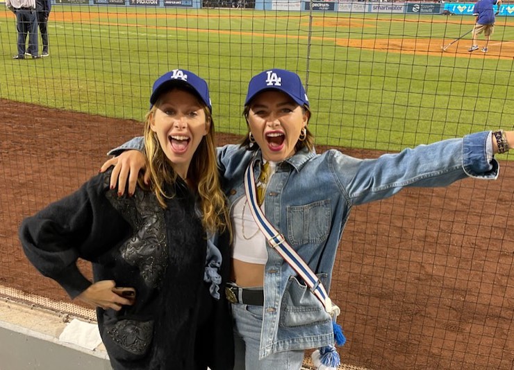 WhT. A. Night. 
We cheered, waved, squealed, ate hot dogs, and I took many videos of all the players sassing their bats. 
Thank you @dodgers for such a brilliant time. Looking forward to the next one.. ????

I do want to know what washing detergent you guys use to get out those red mud stains… #importantquestions