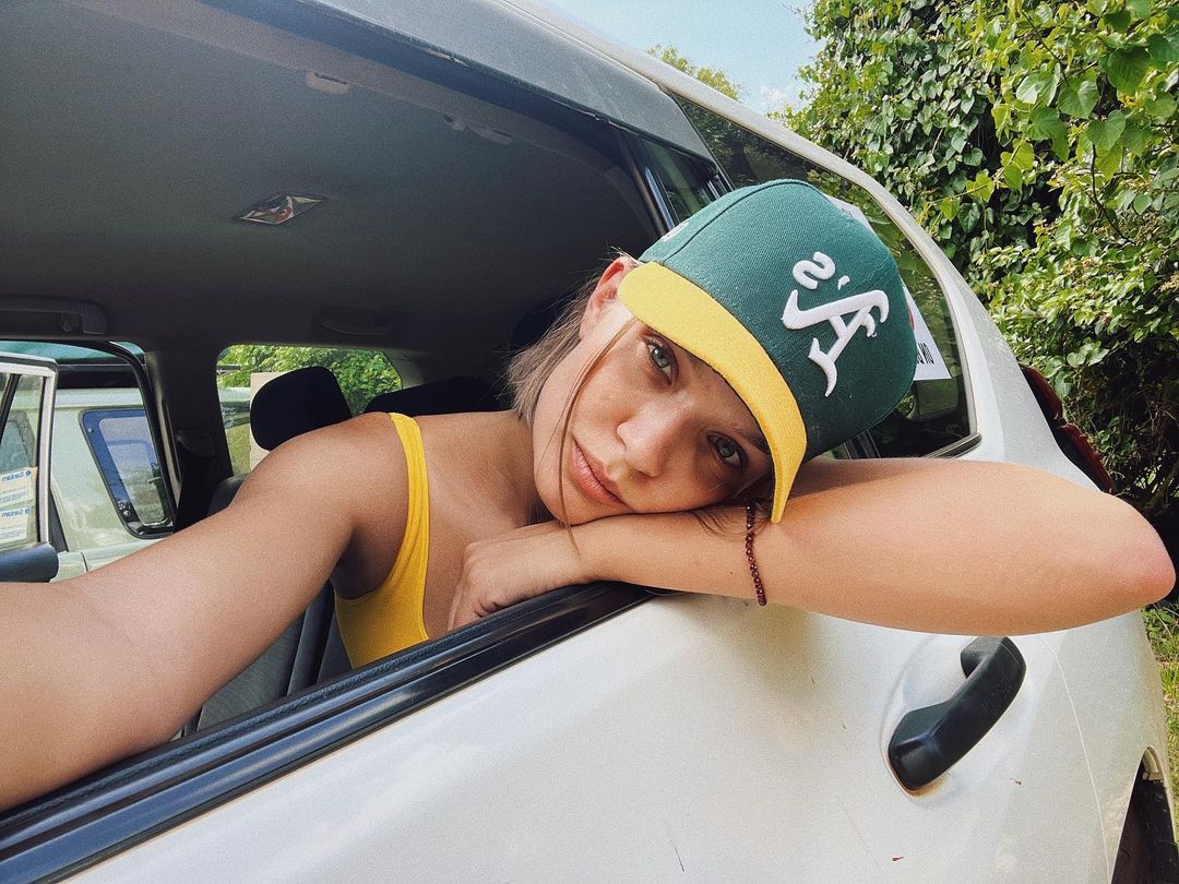 Do you like baseball? ⚾️ Trying to decide which team to support… ???? this A’s hat matched todays outfit ???? @lids #lidsloyal