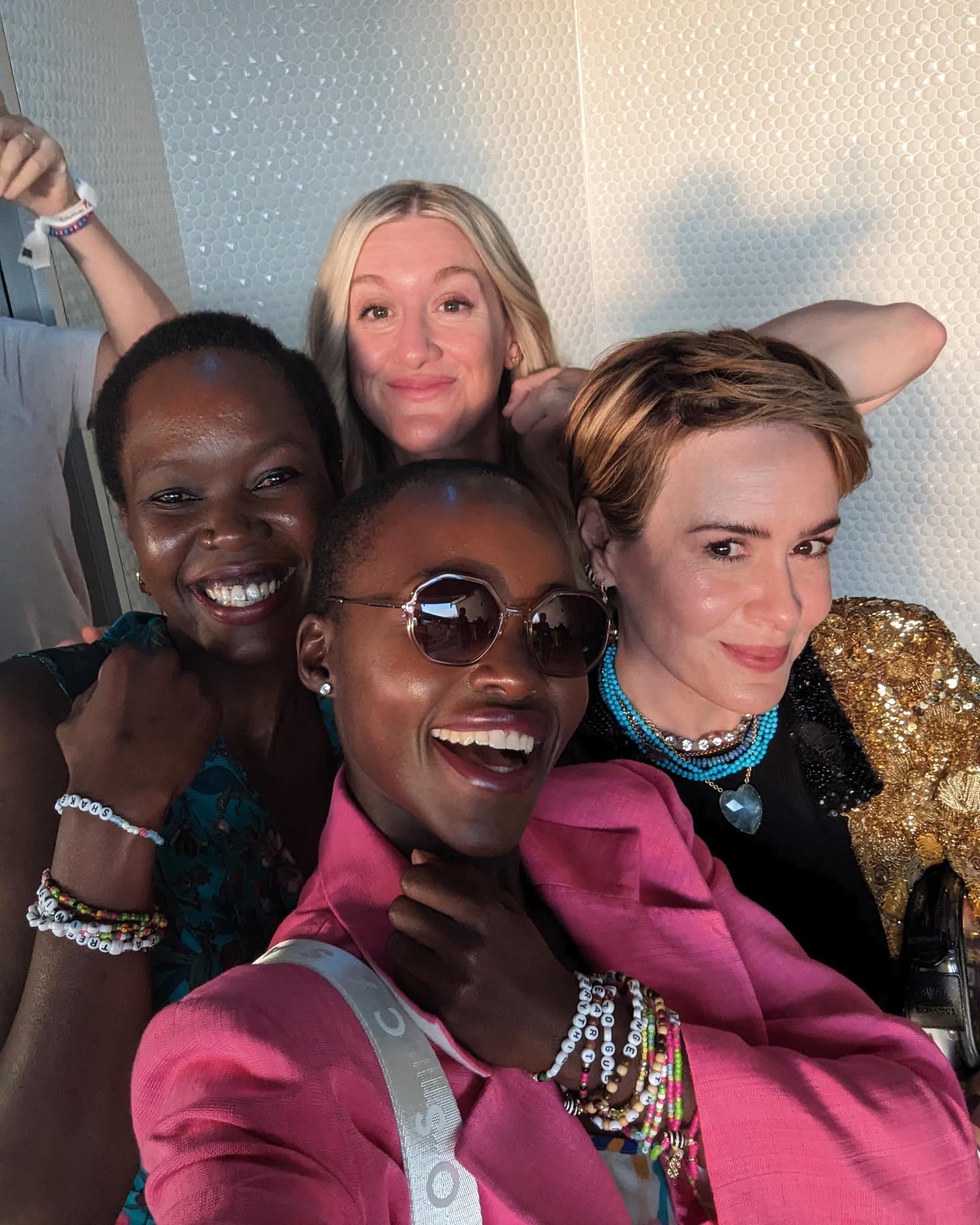 Best time discovering my Eras era with my sister Fiona, @mssarahcatharinepaulson and her sister Rachel ????????????????! Earrings bejeweled by @debeersofficial and friendship bracelets by me… and some of you!! Thanks to all the Swifties for your suggestions — trading bracelets was super sweet ????