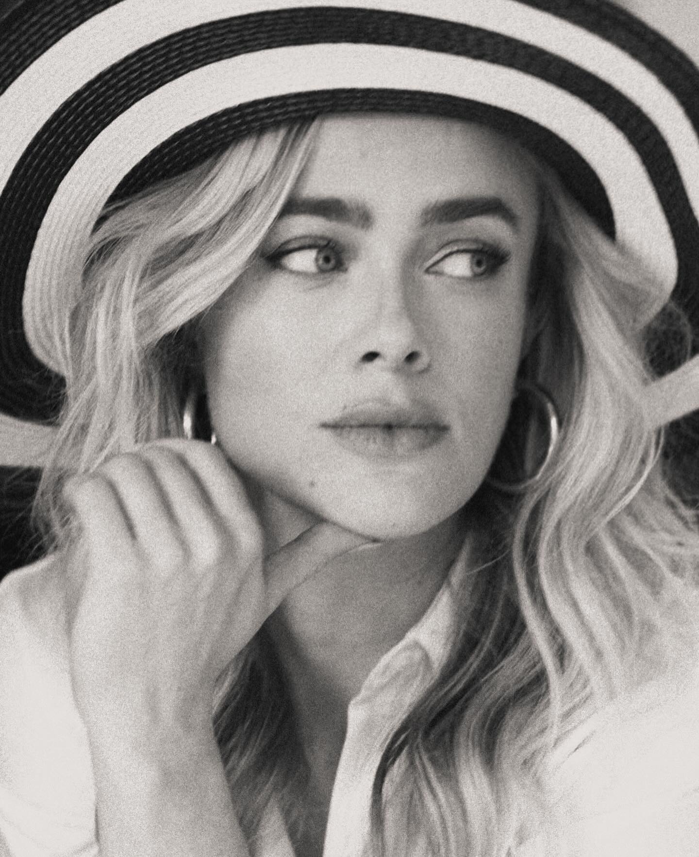 Melissa Roxburgh (Мелисса Роксбург) в Инстаграм Instagram ThePlace