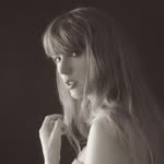 Taylor Swift Instagram Icon